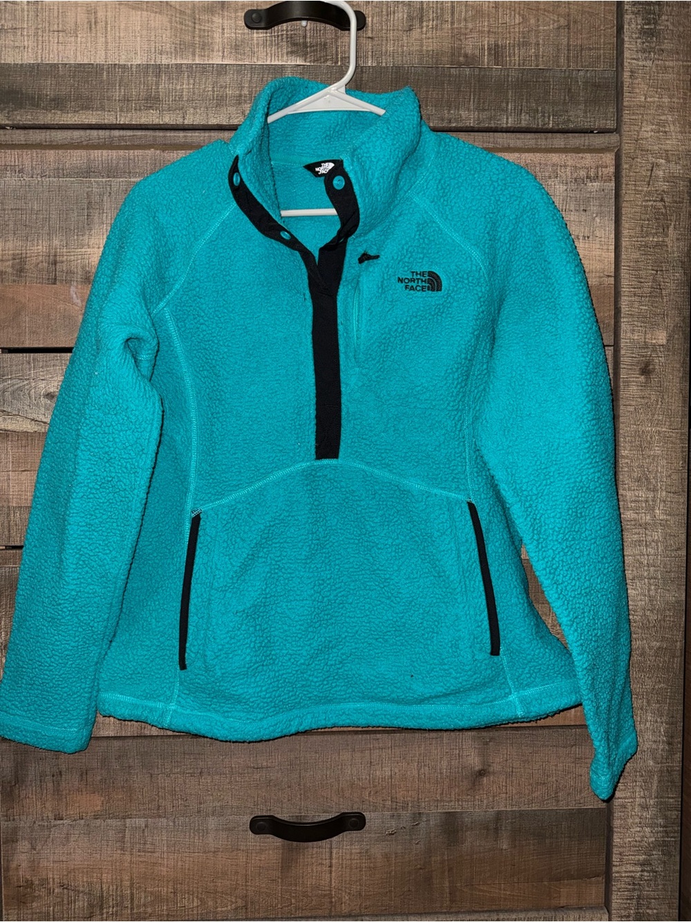 The North Face Women's Teal Sherpa Half-Zip Pullover